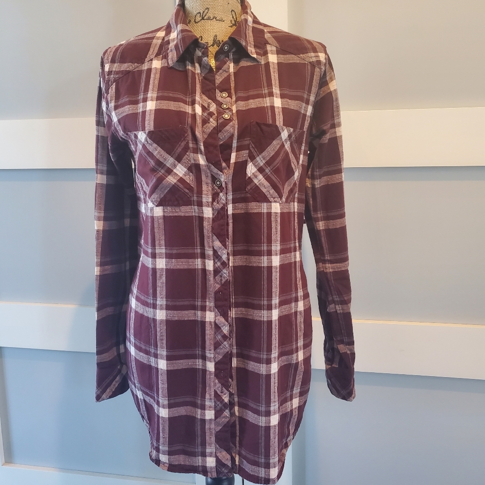 Long Sleeve button up Size Medium